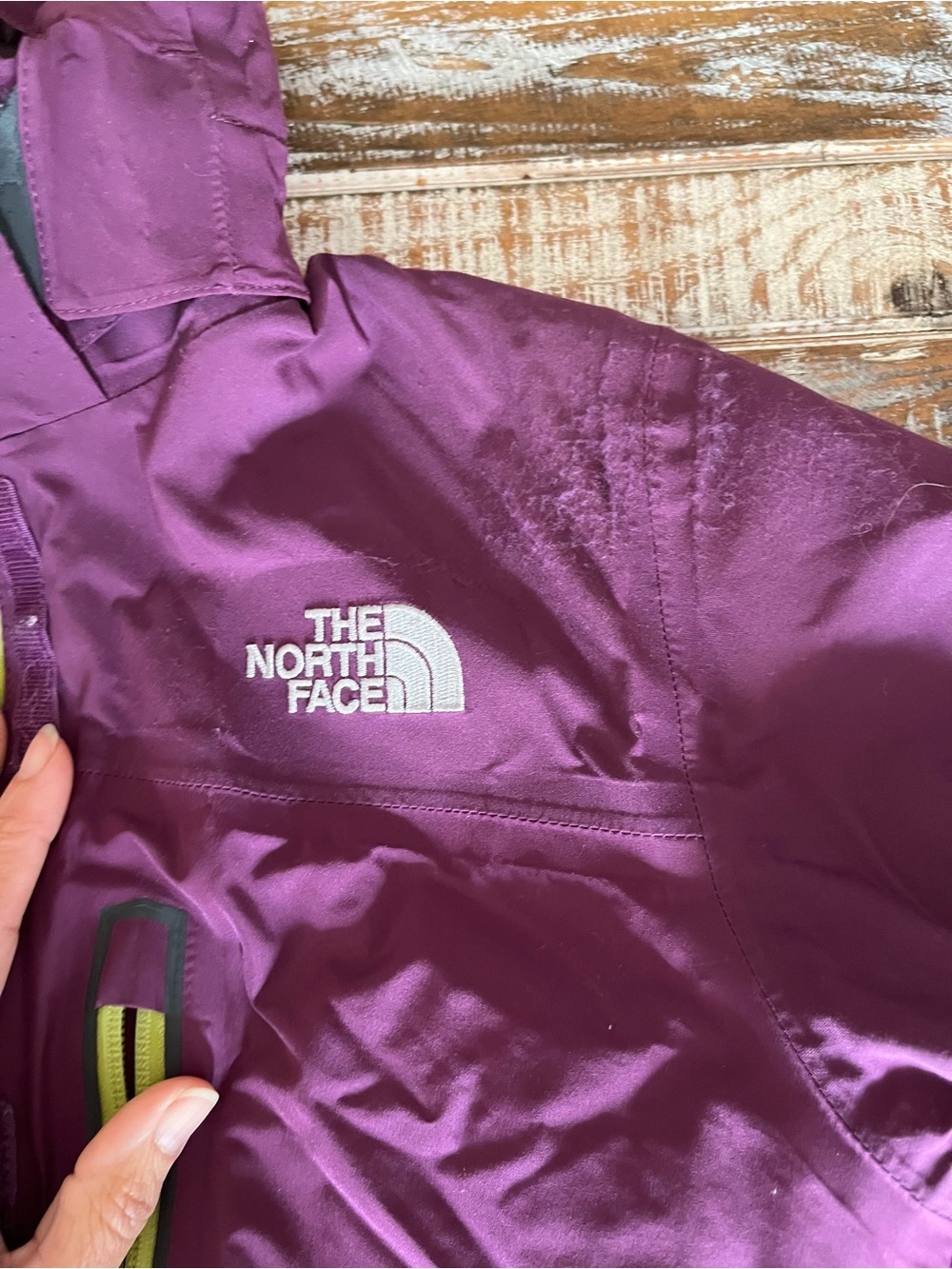 The North Face Women's Plum Hooded Rain Jacket